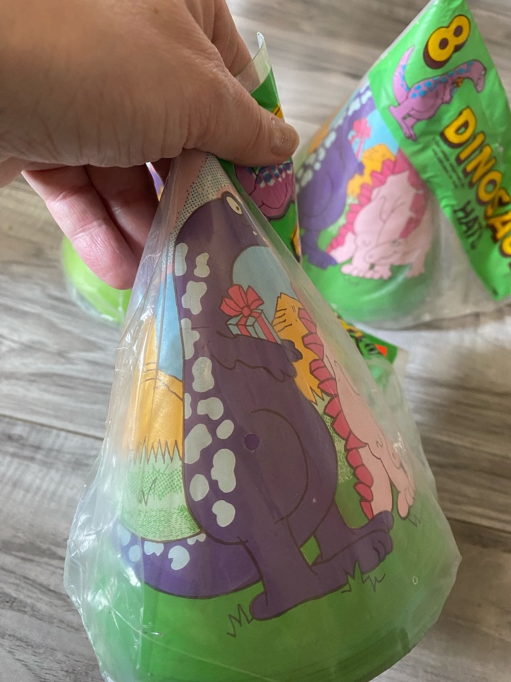 Set Of 3 Unopened Dinosaur Party Hats 24 Total Vintage 1987 90s 80s Retro - Picture 2 of 5